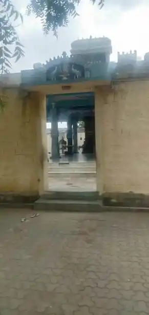 Arulmigu Annakaruppannaswamy Sellandiammn Temple, Nagampalli - 639109 அருள்மிகு அனைக்கருப்பண்ணசுவாமி செல்லாண்டியம்மன் திருக்கோயில், Nagampalli - 639109, Karur - Ancient Temple Architecture and History Image 4