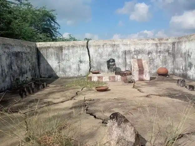 Arulmigu Annamalaiyar Temple, Periyakurukkai - 621105 Temple