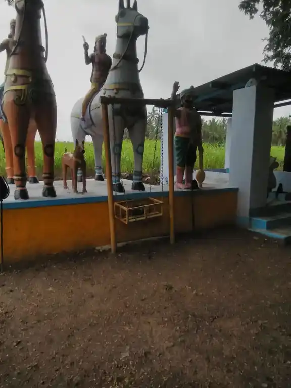 Arulmigu Annamar Temple, Chandrapuram - 641669 அருள்மிகு அண்ணமார் திருக்கோயில், சந்திராபுரம் - 641669, Coimbatore - Ancient Temple Architecture and History Image 4