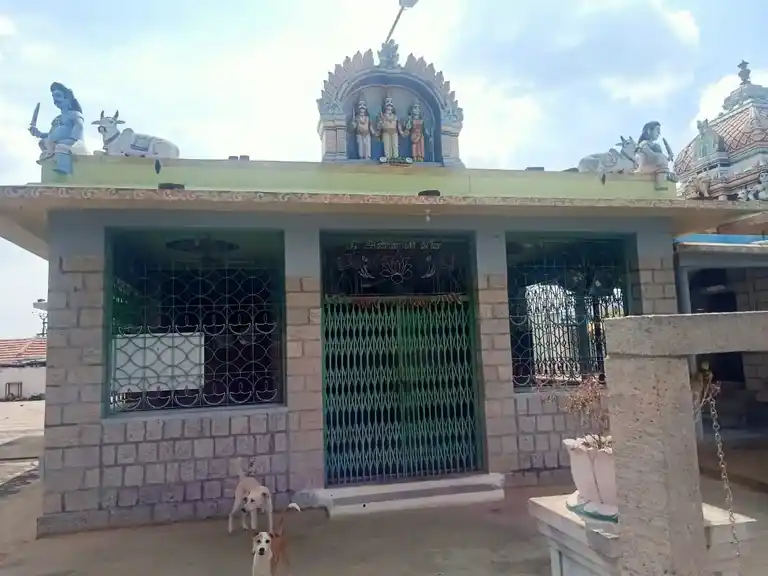 Arulmigu Annamar Temple, Ettiveerampalayam - 641654 அருள்மிகு அண்ணமார் திருக்கோயில், Ettiveerampalayam - 641654, Tiruppur - Ancient Temple Architecture and History Image 9