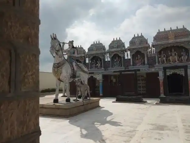 Arulmigu Annamarsami Temple, Maniyanur - 637201 அருள்மிகு அண்ணமார்சாமி திருக்கோயில், மணியனூர் - 637201, Namakkal - Ancient Temple Architecture and History Image 6