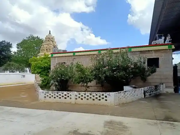 Arulmigu Annamarswamy Temple, Molipalli - 637201 அருள்மிகு அண்ணமார் ஸ்வாமி திருக்கோயில், மோளியப்பள்ளி - 637201, Namakkal - Ancient Temple Architecture and History Image 3