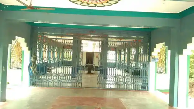 Arulmigu Annathana Vinayagar Matrum Udaimaram Subramaniaswamy Temple, Parthipanur - 623608