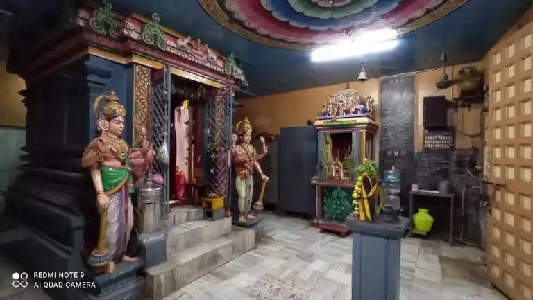 Arulmigu Antharanga Venkatesa Perumal Temple, Parrys, Chennai - 600003 அருள்மிகு அந்தரங்க வெங்கடேச பெருமாள் திருக்கோயில், பாரிமுனை, சென்னை - 600003, Chennai - Ancient Temple Architecture and History Image 3