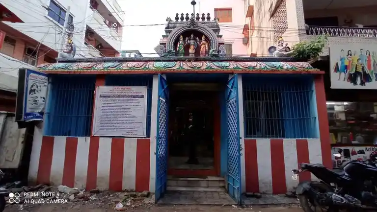 Arulmigu Antharanga Venkatesa Perumal Temple, Parrys, Chennai - 600003 அருள்மிகு அந்தரங்க வெங்கடேச பெருமாள் திருக்கோயில், பாரிமுனை, சென்னை - 600003, Chennai - Ancient Temple Architecture and History Image 4