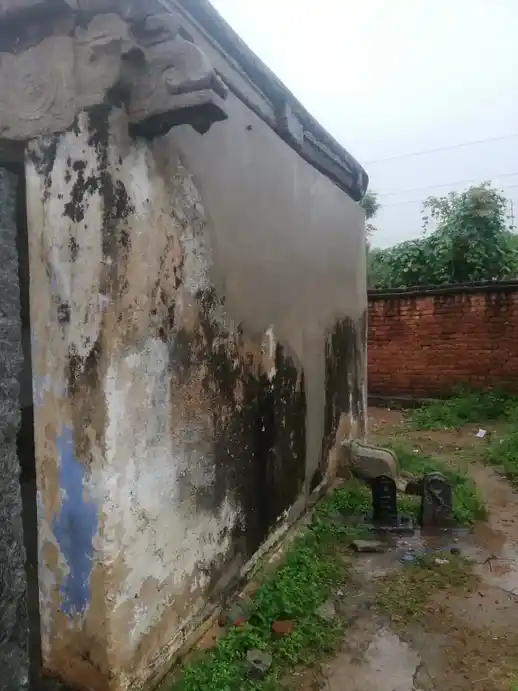 Arulmigu Anumandarayarsamy Temple, Dharanisandiram - 635121 Arulmigu Anumandarayarsamy Temple, Dharanisandiram - 635121, Krishnagiri - Ancient Temple Architecture and History Image 3