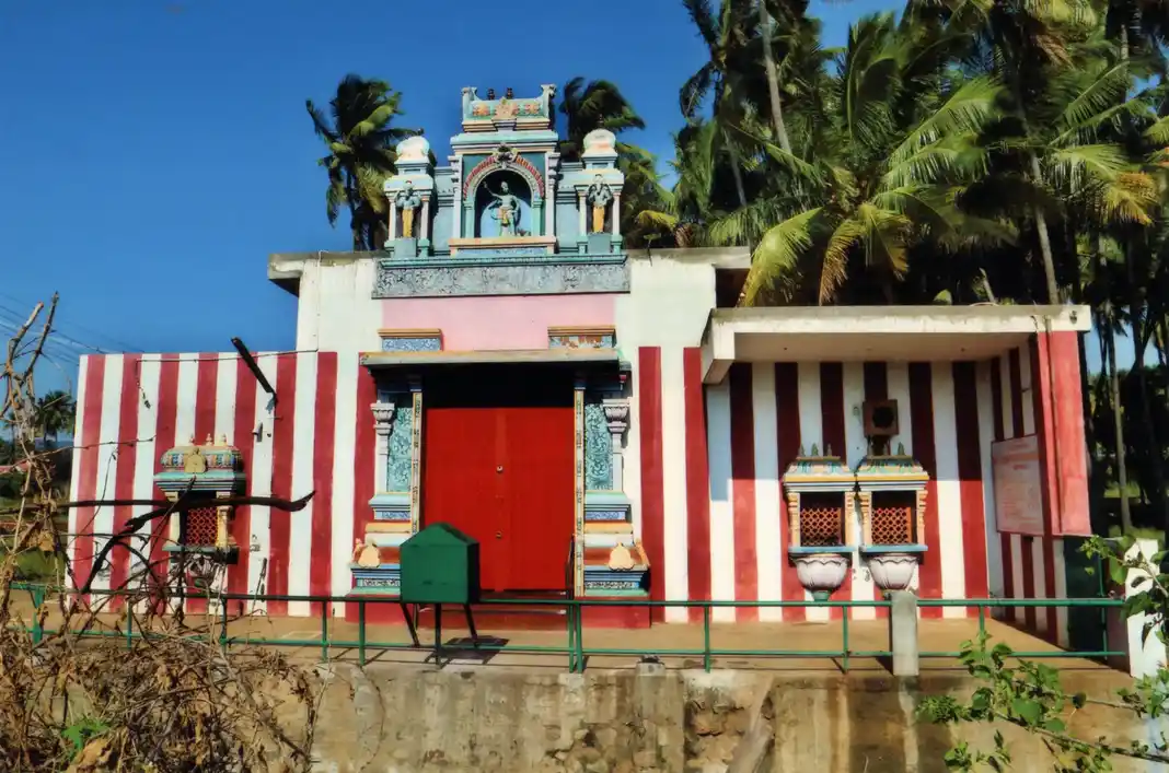 Arulmigu Anumandharayaperumal Temple, Anumanthanpatti - 625533 அருள்மிகு அனுமந்தராயப்பெருமாள் திருக்கோயில், அனுமந்தன்பட்டி - 625533, Theni - Ancient Temple Architecture and History Image 2