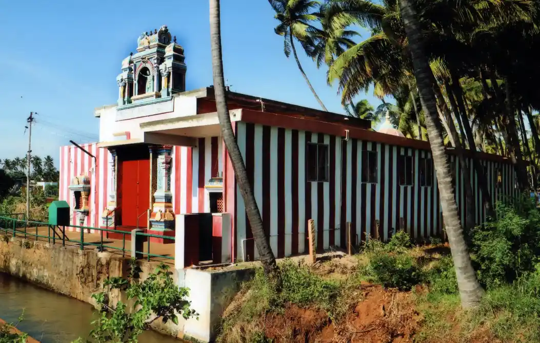 Arulmigu Anumandharayaperumal Temple, Anumanthanpatti - 625533 அருள்மிகு அனுமந்தராயப்பெருமாள் திருக்கோயில், அனுமந்தன்பட்டி - 625533, Theni - Ancient Temple Architecture and History Image 3