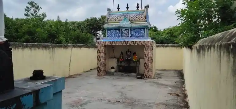 Arulmigu Anumanthaperumal Temple, Poolampadi - 606304 அருள்மிகு அனுமந்த பெருமாள் திருக்கோயில், பூலாம்பாடி - 606304, Cuddalore - Ancient Temple Architecture and History Image 2