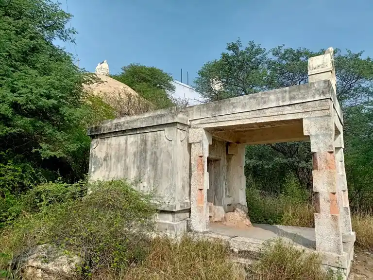 Arulmigu Anumantharasamy Temple, Uthiyur - 638703