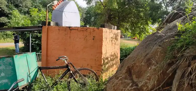 Arulmigu Anumantharaya Swamy Temple, Anchetty - 635102 அருள்மிகு அனுமந்தராய சுவாமி திருக்கோயில், Anchetty - 635102, Krishnagiri - Ancient Temple Architecture and History Image 2