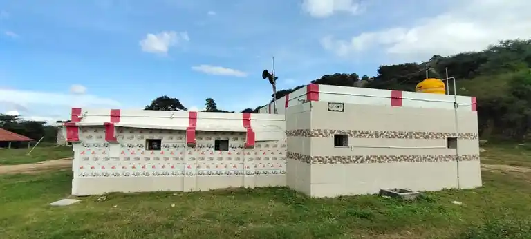 Arulmigu Anumantharaya Swamy Temple, Ratnagiri - 635113 Arulmigu Anumantharaya Swamy Temple, Ratnagiri - 635113, Krishnagiri - Ancient Temple Architecture and History Image 4