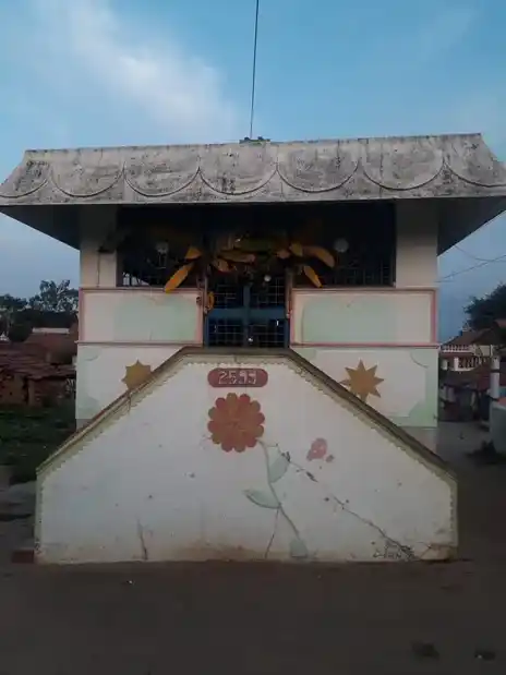 Arulmigu Anumantharaya Swamy Temple, Santhanapalli - 635107 அருள்மிகு அனுமந்தராயசாமி திருக்கோயில், Santhanapalli - 635107, Krishnagiri - Ancient Temple Architecture and History Image 3