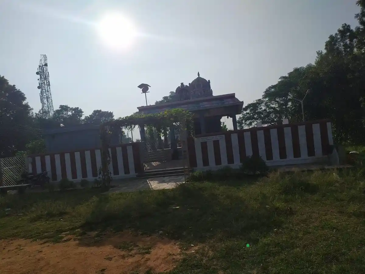 Arulmigu Anumantharaya Swamy Temple, Thavarakarai - 635107 அருள்மிகு அனுமந்தராயசாமி திருக்கோயில், Thavarakarai - 635107, Krishnagiri - Ancient Temple Architecture and History Image 2
