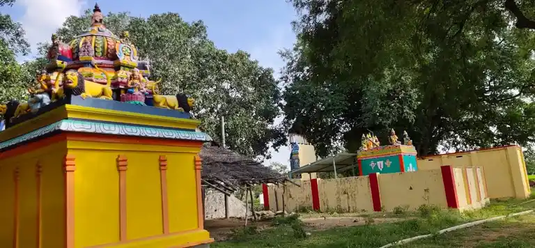 Arulmigu Anumantharaya Swamy Temple, Unnamalaipalaiyam - 631702 அருள்மிகு அனுமந்தராயர் வகையறா திருக்கோயில், Unnamalaipalaiyam - 631702, Tiruvannamalai - Ancient Temple Architecture and History Image 6