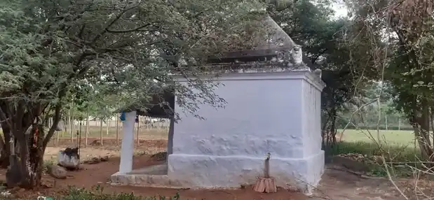 Arulmigu Anumantharayar Temple, Anumanthampatti - 639117 Arulmigu Anumantharayar Temple, Anumanthampatti - 639117, Karur - Ancient Temple Architecture and History Image 2