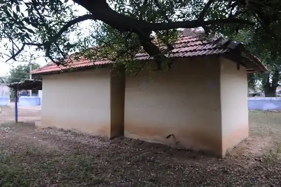 Arulmigu Anumantharayaswamy Temple, Amandhakadavu - 642126 அருள்மிகு அனுமந்தராயர் திருக்கோயில், Amandhakadavu - 642126, Tiruppur - Ancient Temple Architecture and History Image 4