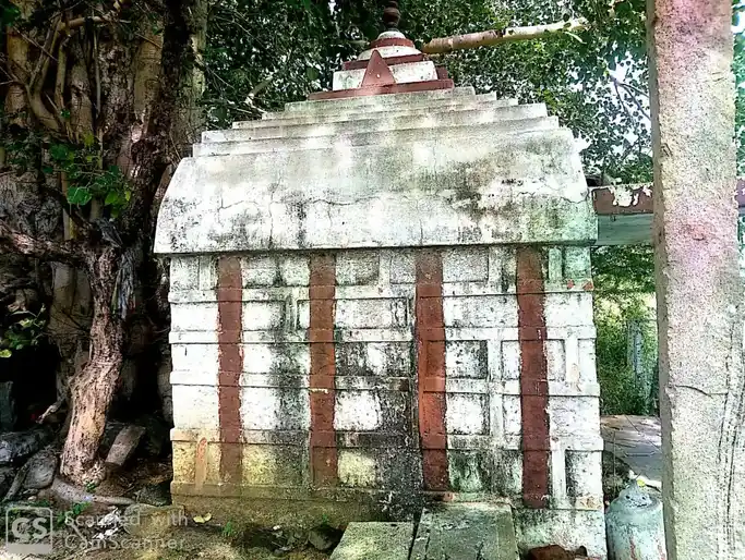 Arulmigu Anumantharayaswamy Temple, Ladduvadi - 637002 அருள்மிகு அனுமந்தராயசாமி திருக்கோயில், Ladduvadi - 637002, Namakkal - Ancient Temple Architecture and History Image 2
