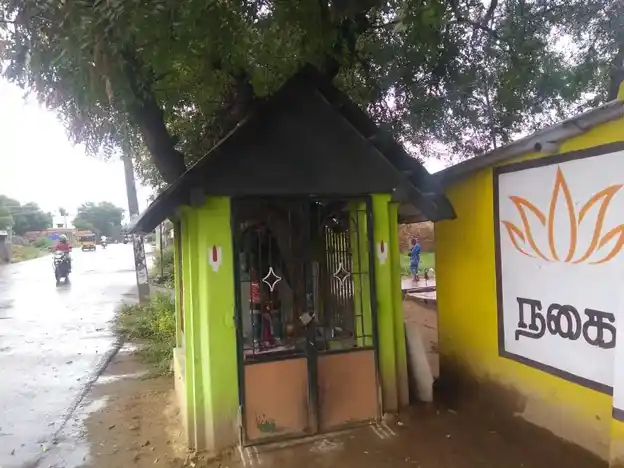 Arulmigu Anumar Temple, Alagapuri - 625501 அருள்மிகு அனுமார் திருக்கோயில், Alagapuri - 625501, Madurai - Ancient Temple Architecture and History Image 3