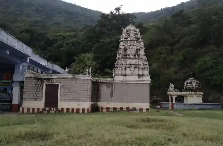 Arulmigu Anuvavi Subramanyasamy Temple, Periyathadagam, Coimbatore - 641108 அருள்மிகு அனுவாவி சுப்பிரமணியசுவாமி திருக்கோயில், Periyathadagam, Coimbatore - 641108, Coimbatore - Ancient Temple Architecture and History Image 5