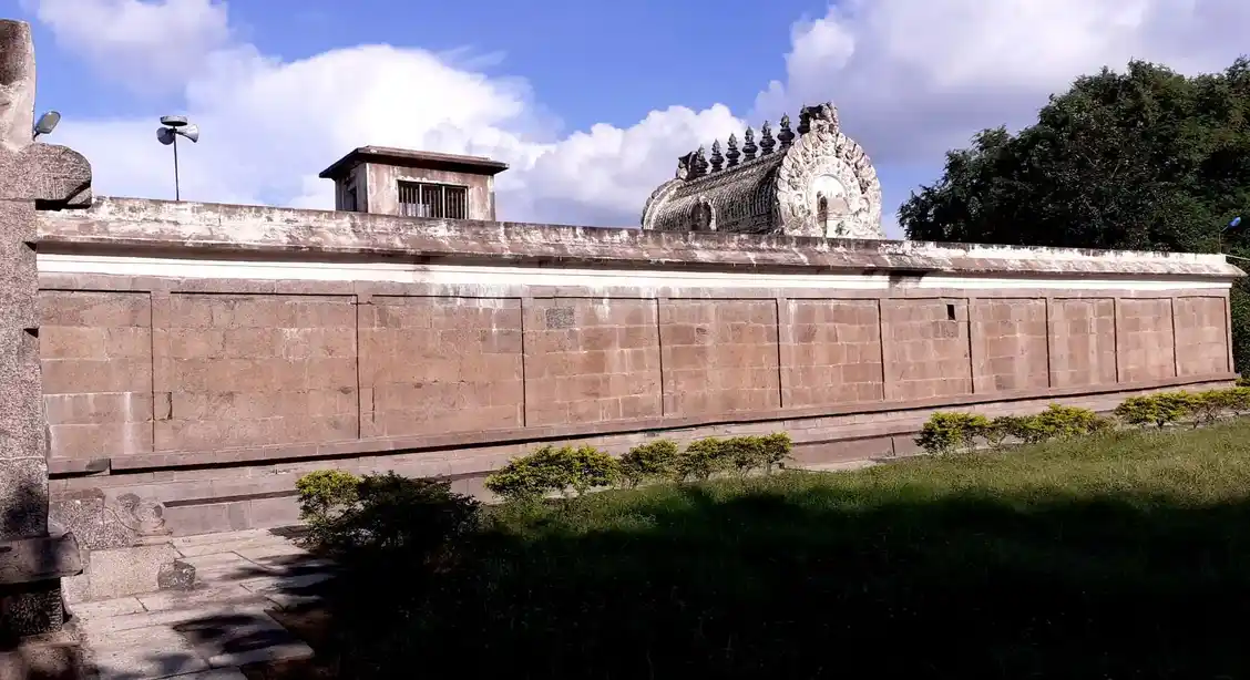 Arulmigu Appan Venkatesan Perumal Temple, Thirumukkudal - 631606 அருள்மிகு அப்பன் வெங்கடேசப்பெருமாள் திருக்கோயில், திருமுக்கூடல் - 631606, Kancheepuram - Ancient Temple Architecture and History Image 2