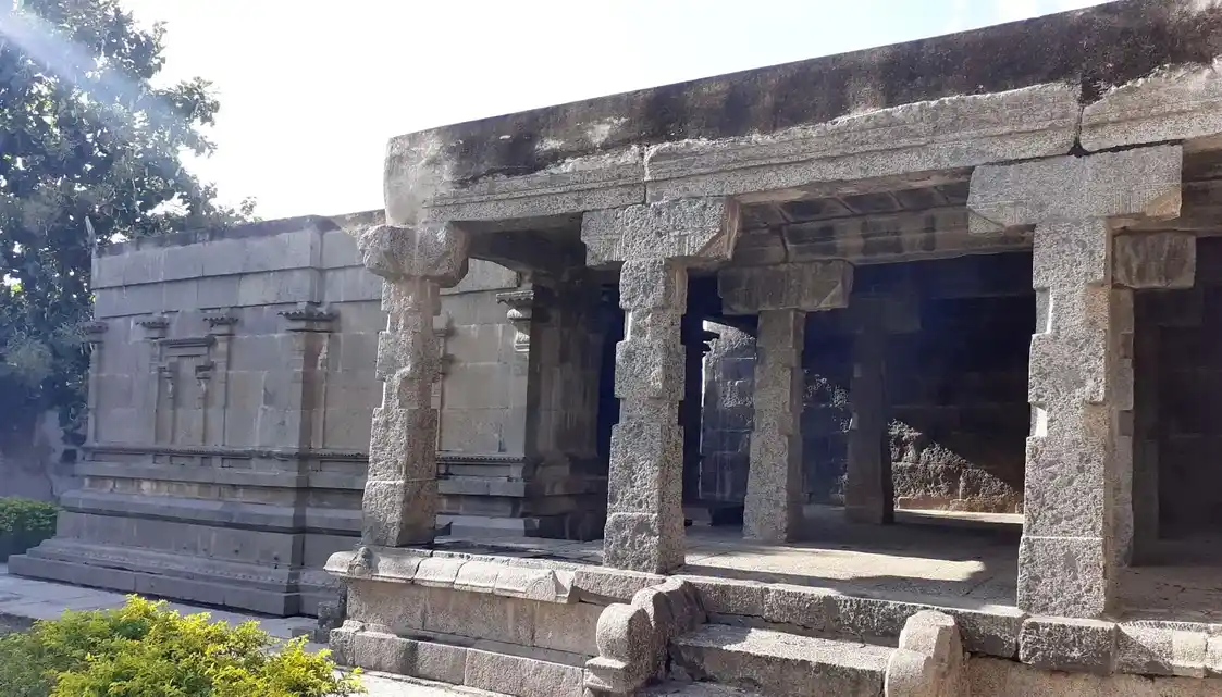 Arulmigu Appan Venkatesan Perumal Temple, Thirumukkudal - 631606 அருள்மிகு அப்பன் வெங்கடேசப்பெருமாள் திருக்கோயில், திருமுக்கூடல் - 631606, Kancheepuram - Ancient Temple Architecture and History Image 3