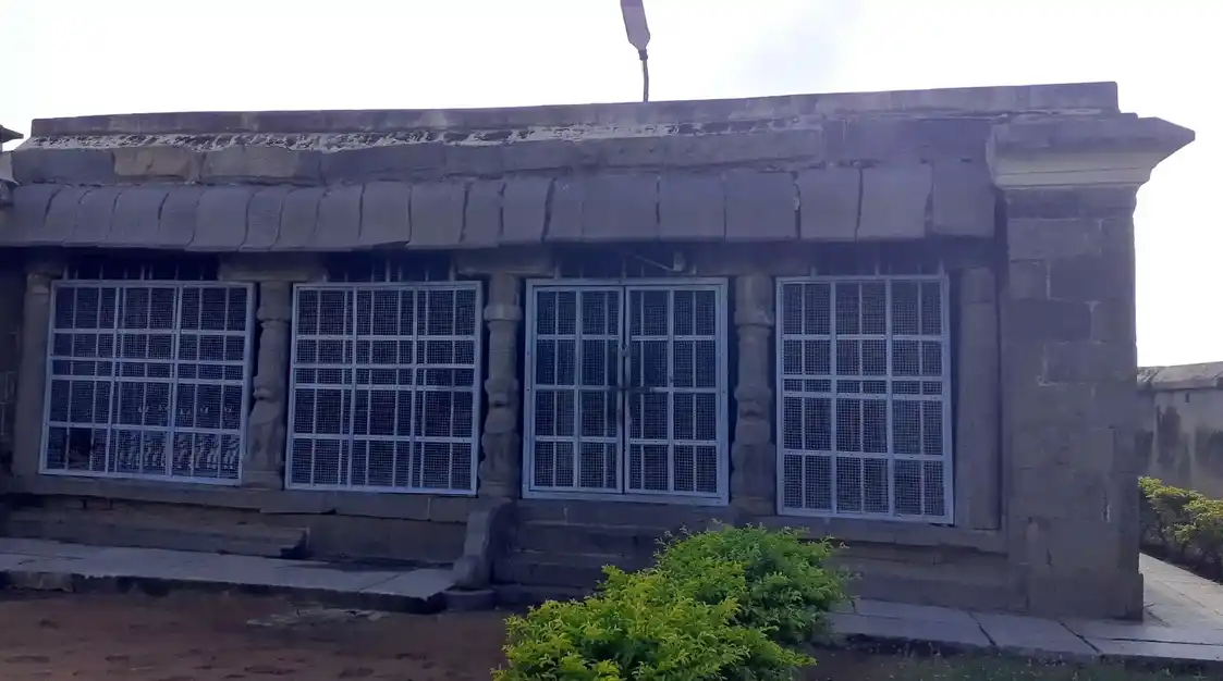 Arulmigu Appan Venkatesan Perumal Temple, Thirumukkudal - 631606 அருள்மிகு அப்பன் வெங்கடேசப்பெருமாள் திருக்கோயில், திருமுக்கூடல் - 631606, Kancheepuram - Ancient Temple Architecture and History Image 4