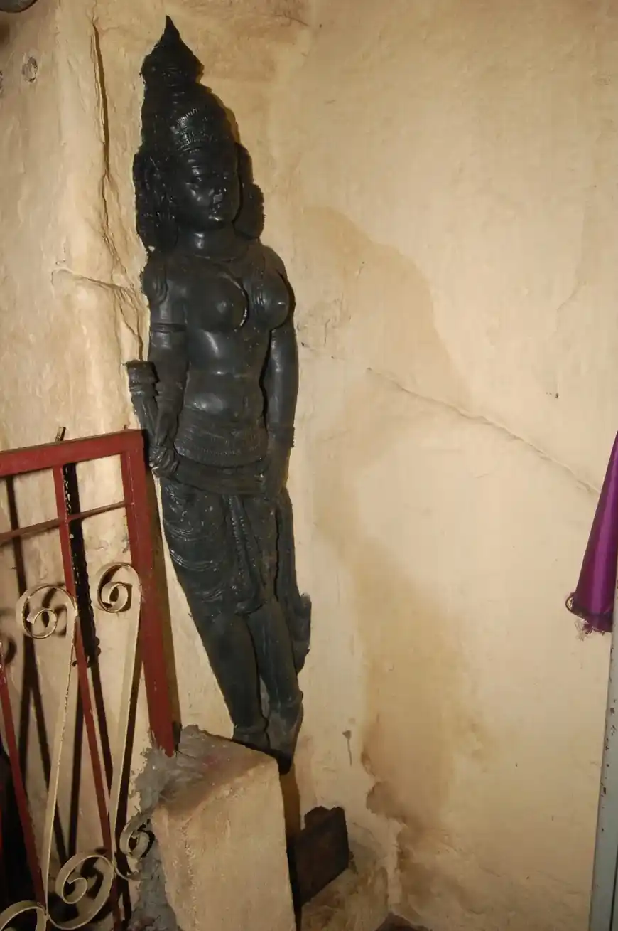 Arulmigu Aranganadhasamy Temple, Hill Top, Singavaram - 604202 அருள்மிகு அரங்கநாதசுவாமி திருக்கோயில், குன்றின் மேல், சிங்கவரம் - 604202, Viluppuram - Ancient Temple Architecture and History Image 10