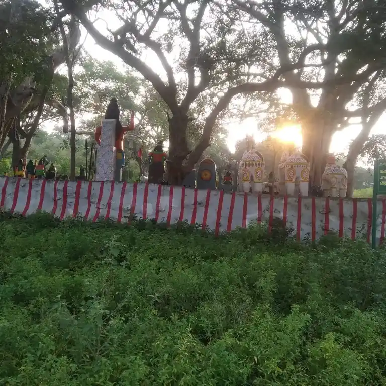 Arulmigu Aranmanai Karuppasamy Temple, Ayyapatti - 625103 அருள்மிகு அரண்மணை கருப்பசாமி கோயில், Ayyapatti - 625103, Madurai - Ancient Temple Architecture and History Image 4