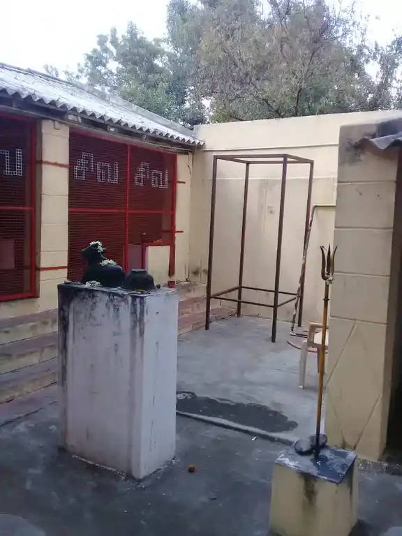 Arulmigu Arasamara Pillaiyar Temple, Aththiyur - 605801 Temple