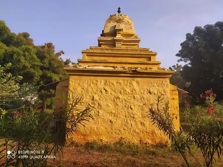 Arulmigu Arasamudichiyamman Temple, Chinnapallipalayam - 621215 Arulmigu Arasamudichiyamman Temple, Chinnapallipalayam - 621215, Thiruchirappalli - Ancient Temple Architecture and History Image 5