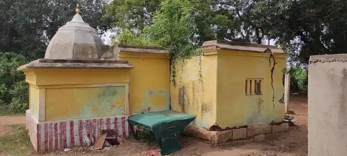 Arulmigu Aravandiammantemple, Poiyamani, Nagavaram - 639100 Arulmigu AravandiammanTemple, பொய்யாமணி, நங்கவரம் - 639100, Karur - Ancient Temple Architecture and History Image 5