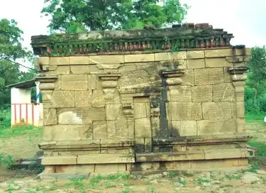 Arulmigu Archuneshwarar Temple, Kadathur, Kadahur - 642203 அருள்மிகு அர்ச்சுனேஸ்வரர் திருக்கோயில், Kadathur, Madathukkulam - 642203, Tiruppur - Ancient Temple Architecture and History Image 4