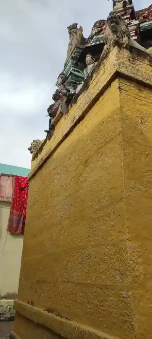 Arulmigu Arisana Mariyamman Temple, Nangavaram(Thamilsolai) - 639110 அருள்மிகு அரிசன மாரியம்மன் திருக்கோயில்,  - 639110, Karur - Ancient Temple Architecture and History Image 4