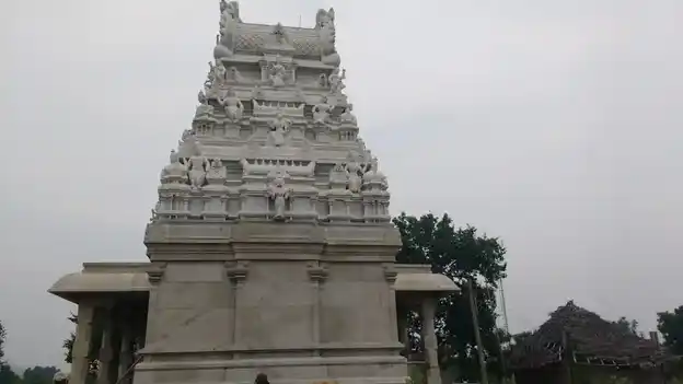 Arulmigu Ariyanaacchiyamman Temple, Udaiyandipatti - 622502 அருள்மிகு அரியநாச்சியம்மன் திருக்கோயில், Udaiyandipatti - 622502, Pudukkottai - Ancient Temple Architecture and History Image 2