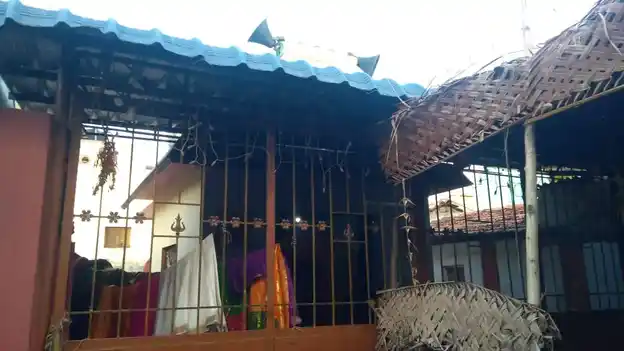 Arulmigu Arkadumariamman,Blake Mariamman, Madurai Veeran Temple, M.S.R.Puram - 641301 அருள்மிகு ஆற்காட்டு மாரியம்மன் பிளேக் மாரியம்மன் மதுரைவீரன் திருக்கோயில், M.S.R.Puram - 641301, Coimbatore - Ancient Temple Architecture and History Image 2