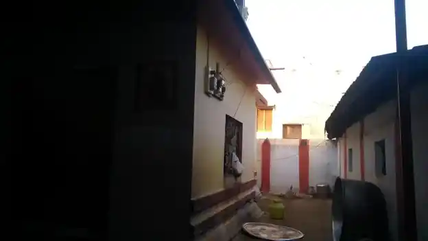 Arulmigu Arkadumariamman,Blake Mariamman, Madurai Veeran Temple, M.S.R.Puram - 641301 அருள்மிகு ஆற்காட்டு மாரியம்மன் பிளேக் மாரியம்மன் மதுரைவீரன் திருக்கோயில், M.S.R.Puram - 641301, Coimbatore - Ancient Temple Architecture and History Image 4