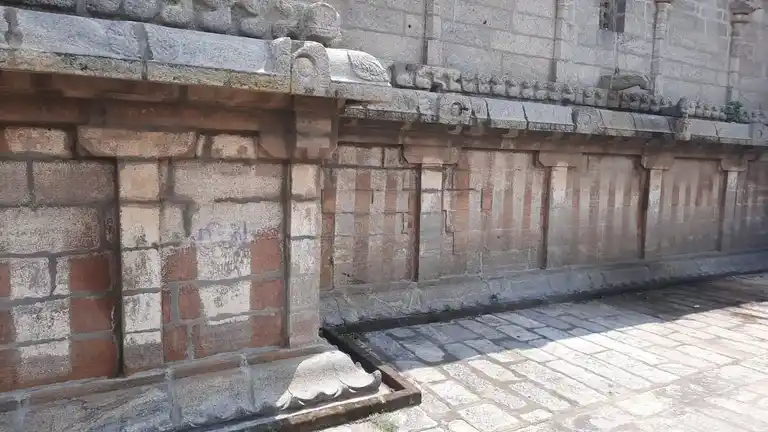 Arulmigu Arthanaeeswarar Temple, Elavanasoorkottai - 607202 அருள்மிகு அர்த்தநாரீஸ்வரர் திருக்கோயில், எலவனாசூர்கோட்டை - 607202, Kallakurichi - Ancient Temple Architecture and History Image 7