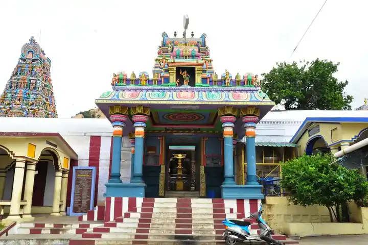 Arulmigu Arthanareeswarar Temple, Hill Temple, Tiruchengode - 637211 அருள்மிகு அர்த்தநாரீசுவரர் திருக்கோயில், மலைக்கோயில், திருச்செங்கோடு - 637211, Namakkal - Ancient Temple Architecture and History Image 5