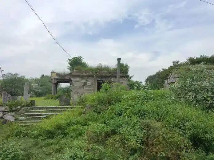 Arulmigu Arulaleeswarar Temple, Azhisoor - 603406 அருள்மிகு அருளாலீஸ்வரர் திருக்கோயில், Azhisoor - 603406, Kancheepuram - Ancient Temple Architecture and History Image 5