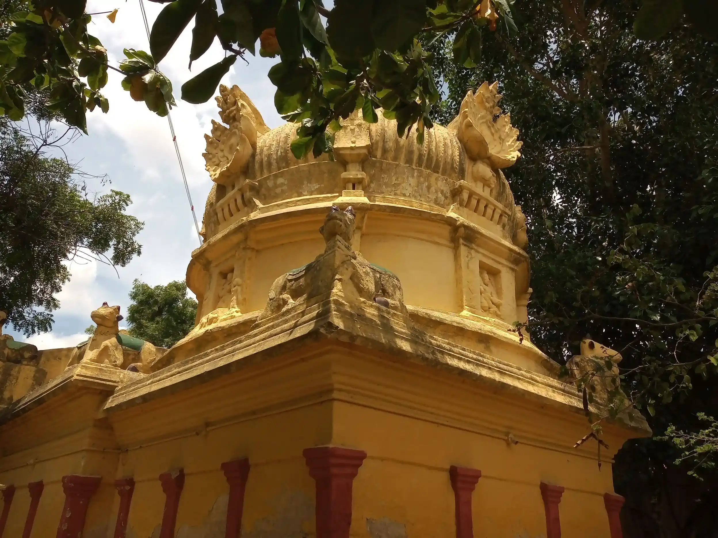 Arulmigu Arulananthasamy Temple, Naranapuram - 641664 Temple