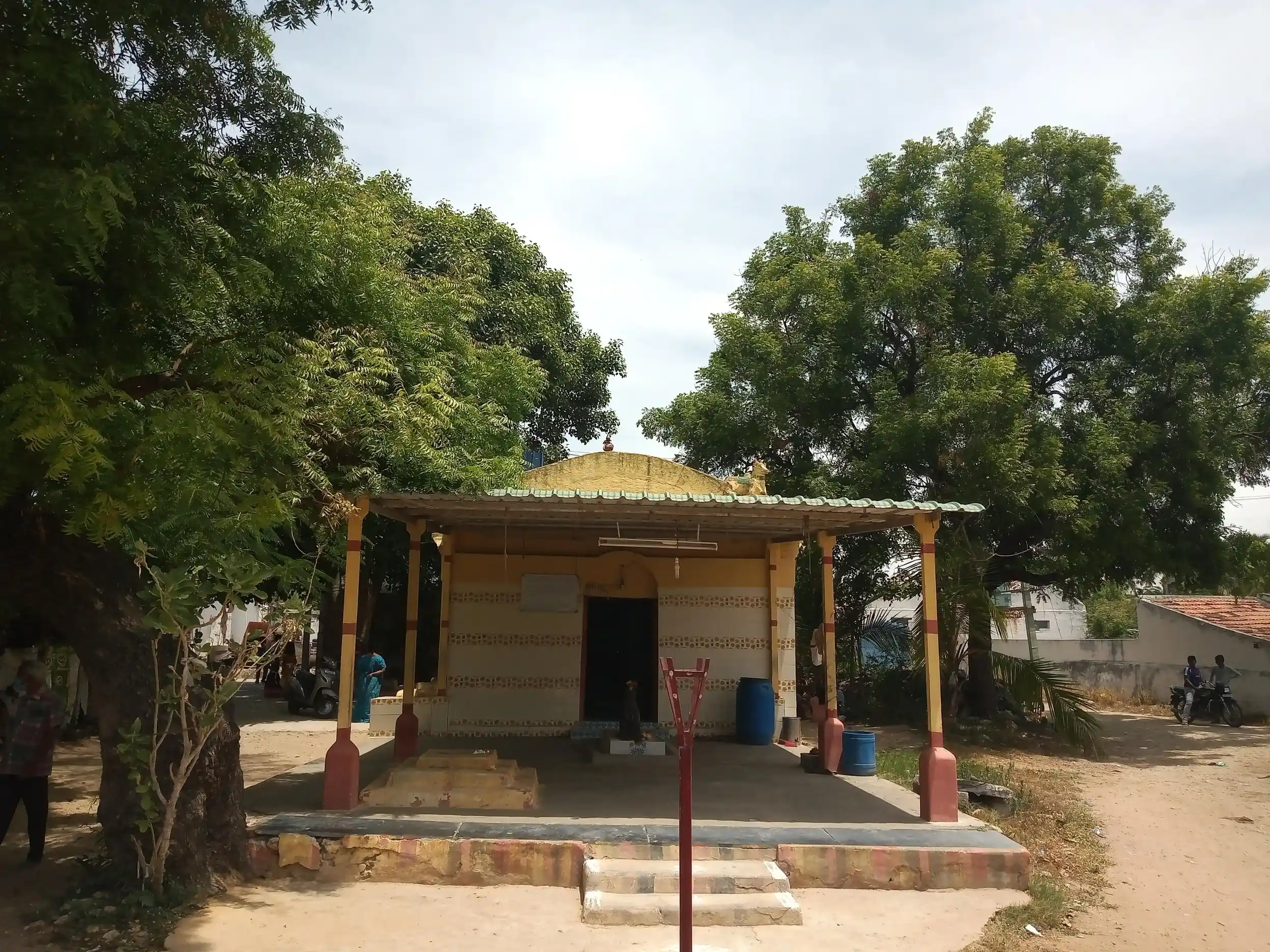 Arulmigu Arulananthasamy Temple, Naranapuram - 641664 அருள்மிகு அருளானந்த சுவாமி திருக்கோயில், Naranapuram - 641664, Tiruppur - Ancient Temple Architecture and History Image 2