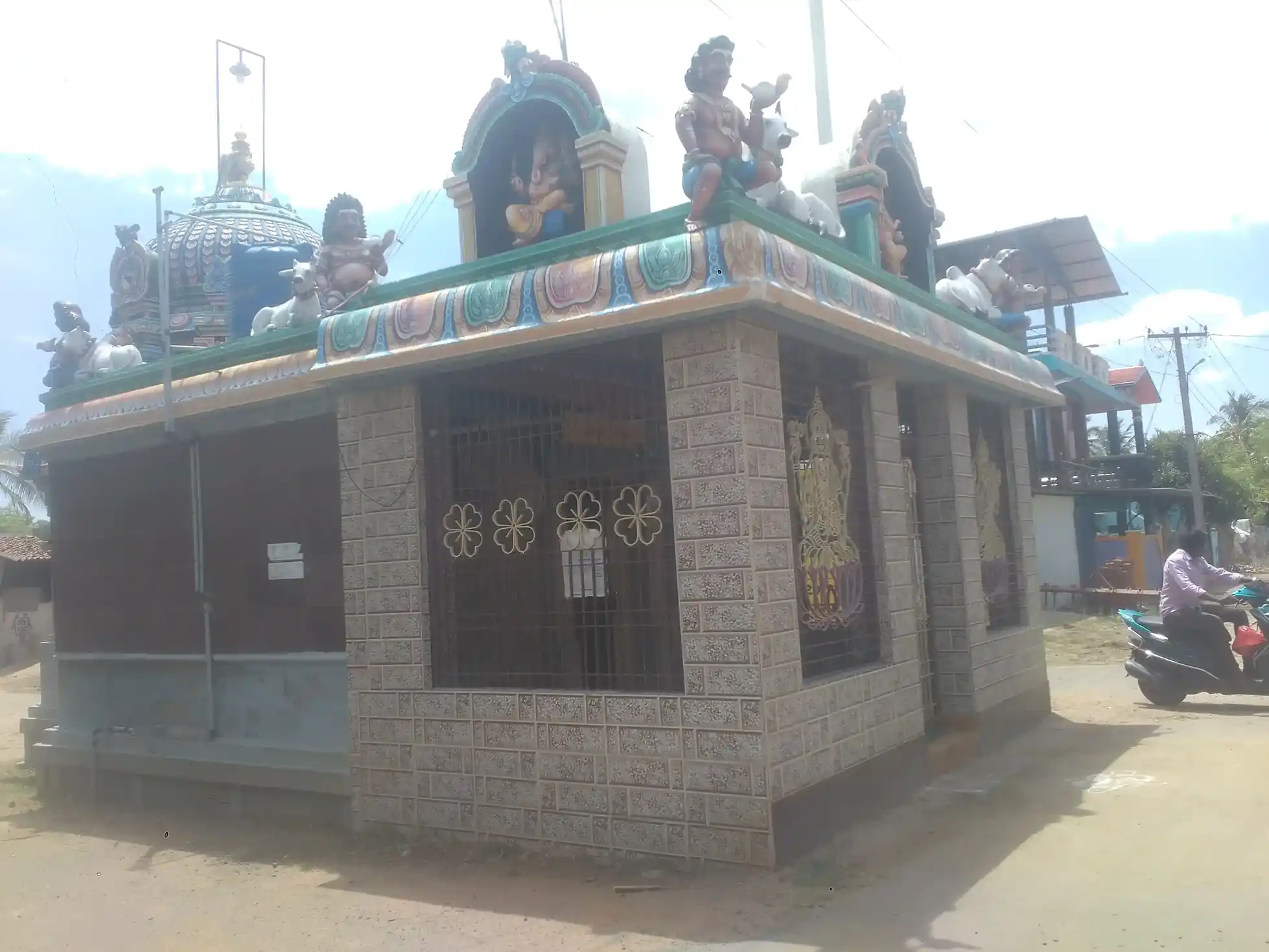 Arulmigu Arumuga Pillaiyar Temple, Thevur - 611109 அருள்மிகு ஆறுமுக பிள் ளையார் திருக்கோயில், Thevur - 611109, Nagapattinam - Ancient Temple Architecture and History Image 4