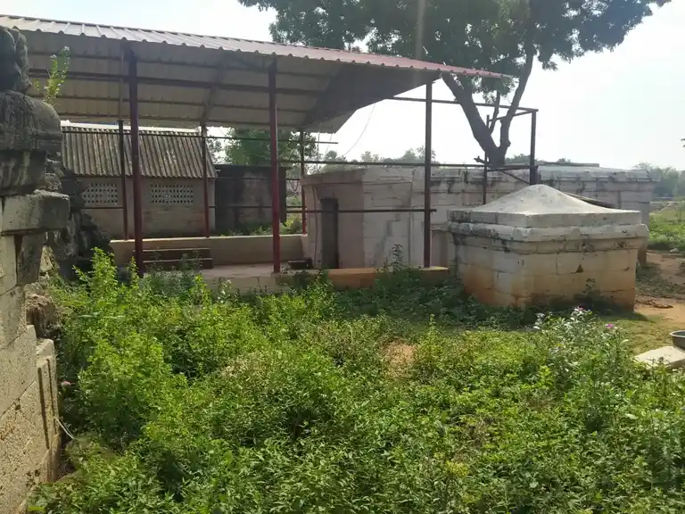 Arulmigu Arunachalaeswarar Temple, Ilaikadambur - 621719 Arulmigu Arunachalaeswarar Temple, Ilaikadambur - 621719, Ariyalur - Ancient Temple Architecture and History Image 4