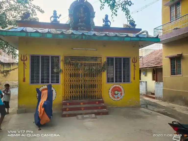 Arulmigu Arunthathimariyamman Temple, Arunthaiyar Colony, Palayapettai - 635002 அருள்மிகு அருந்ததி மாரியம்மன் திருக்கோயில், Arunthaiyar Colony, Palayapettai - 635002, Krishnagiri - Ancient Temple Architecture and History Image 2