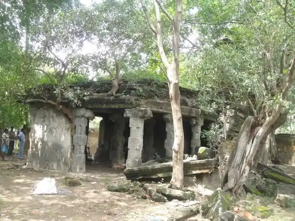 Arulmigu Arupathu Moovar Temple, Ramanathapuram - 623501 Arulmigu Arupathu Moovar Temple, Ramanathapuram - 623501, Ramanathapuram - Ancient Temple Architecture and History Image 5