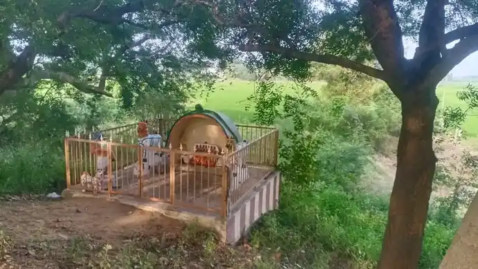 Arulmigu Aruppampatti Kannimaar Temple, Aruppampatti - 624005 அருள்மிகு அருப்பம்பட்டி கன்னிமார் திருக்கோயில், Aruppampatti - 624005, Dindigul - Ancient Temple Architecture and History Image 4