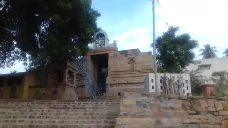Arulmigu Asaladeepeswarar Temple, Agraharam, Mohanur - 637015 அருள்மிகு அசலதீபேஸ்வரர் திருக்கோயில், அக்ரஹாரம், மோகனுர் - 637015, Namakkal - Ancient Temple Architecture and History Image 3