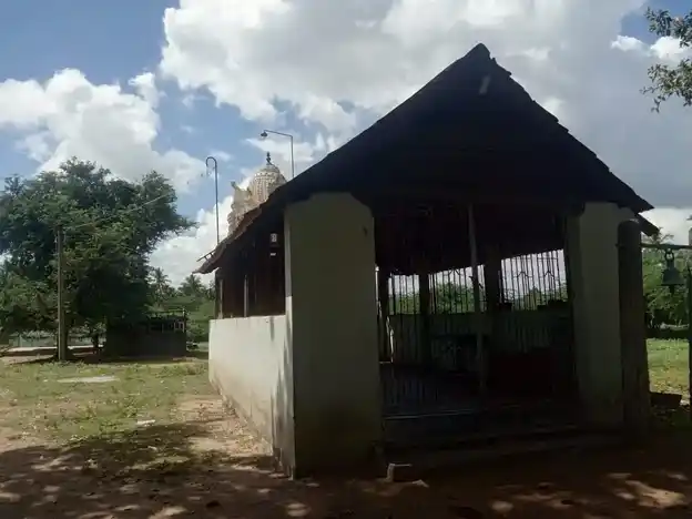 Arulmigu Ataikkalamkatha Ayyanar Temple, Vattanur, Vattanur - 614630 அருள்மிகு அடைக்கலம் காத்த அய்யனார் திருக்கோயில், வேட்டனுார், அறந்தாங்கி வட்டம் - 614630, Pudukkottai - Ancient Temple Architecture and History Image 4