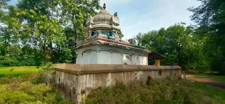 Arulmigu Atcham Theertha Vinayagar Temple, Mananthaudi - 609503 அருள்மிகு அச்சம் தீர்த்த விநாயகர் திருக்கோயில், Mananthaudi - 609503, Thiruvarur - Ancient Temple Architecture and History Image 4